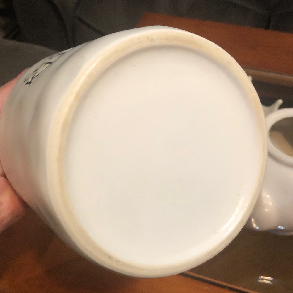Queen's Kitchen White Ceramic Set - Picture 10 of 10
